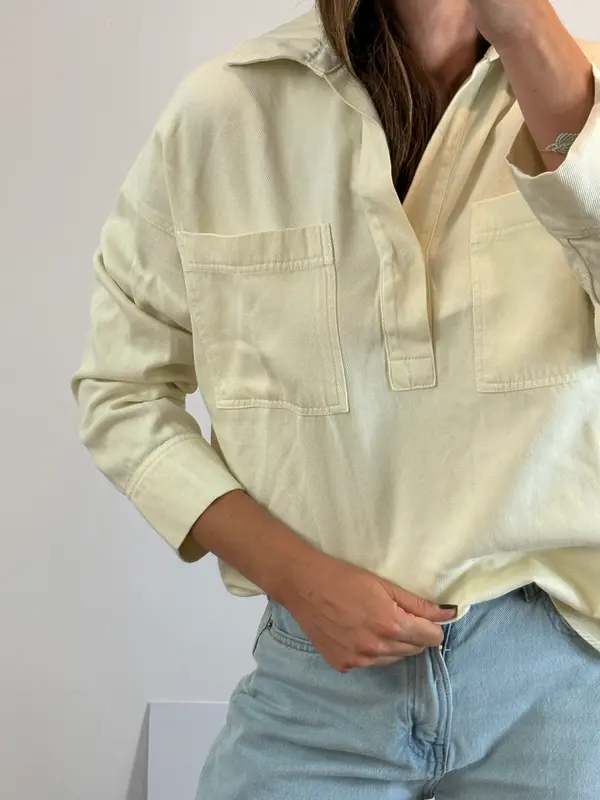 THE NEW SOCIETY. Camisa color crudo. T S