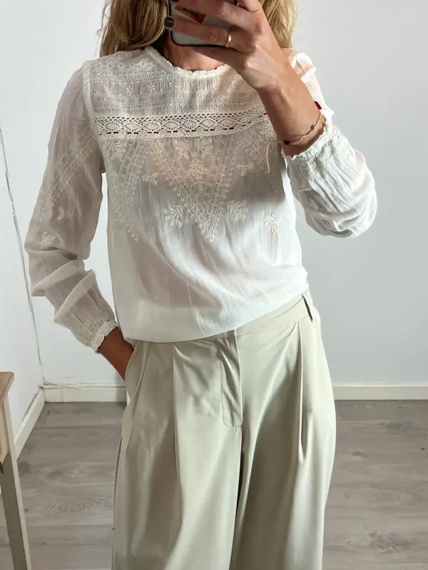 TINTORETTO. Blusa beige bordada T.38