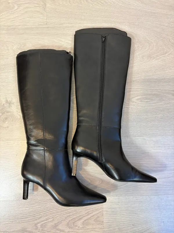 TINTORETTO. Botas altas negras tacón medio