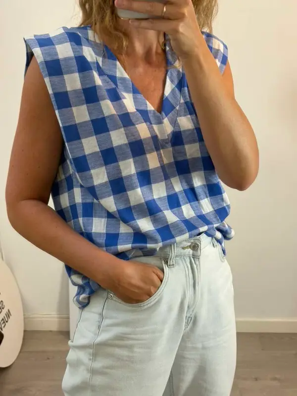 Top cuadros azules