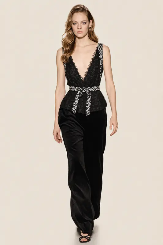 Top de Encaje Black