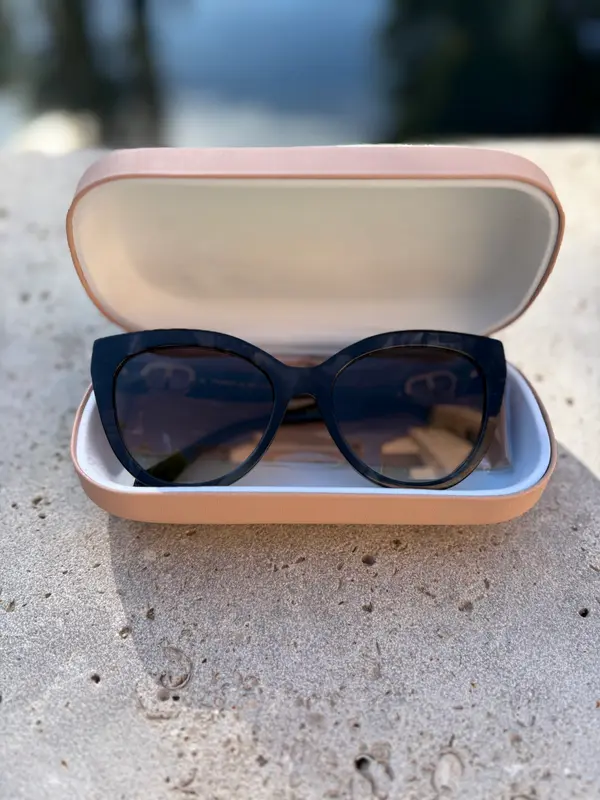 TWINSET. Gafas de sol tonos grises