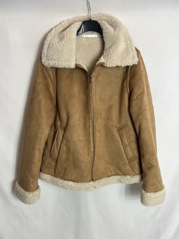 UNIQLO. Abrigo camel borrego T.s
