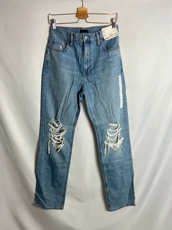 UNIQLO. Denim recto rotos. T 27(38)