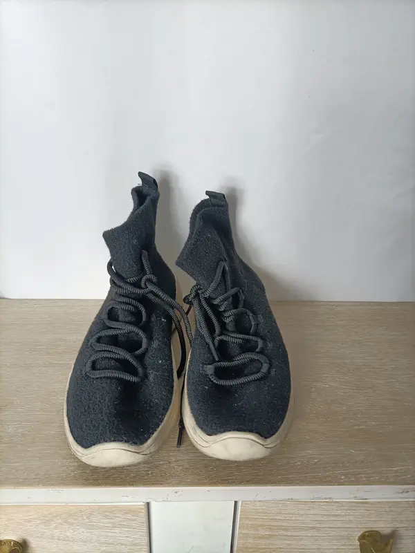 UNIVERSAL THREAD. Zapatillas negras botas T.11(42)