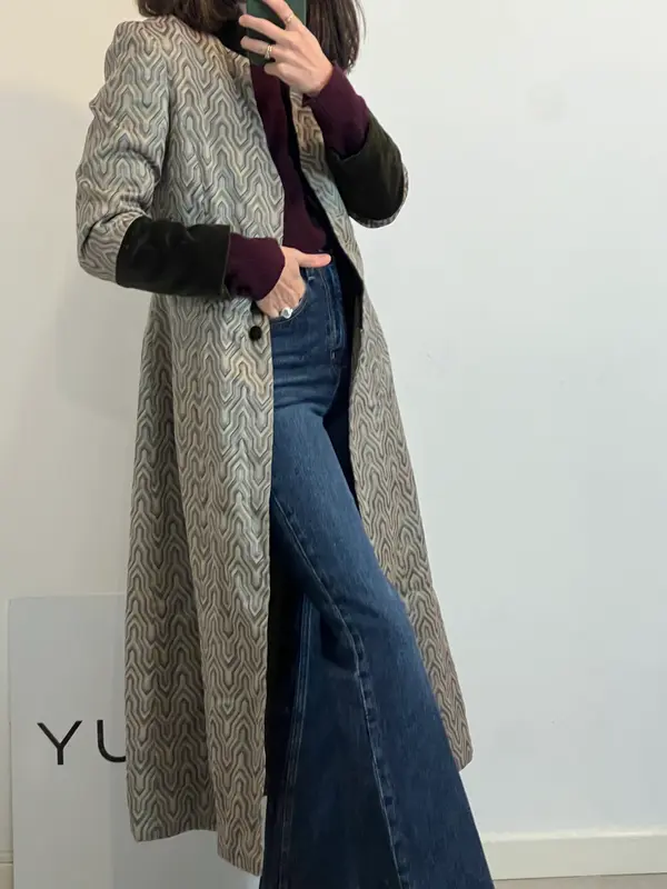 VELVART. Abrigo estampado textura