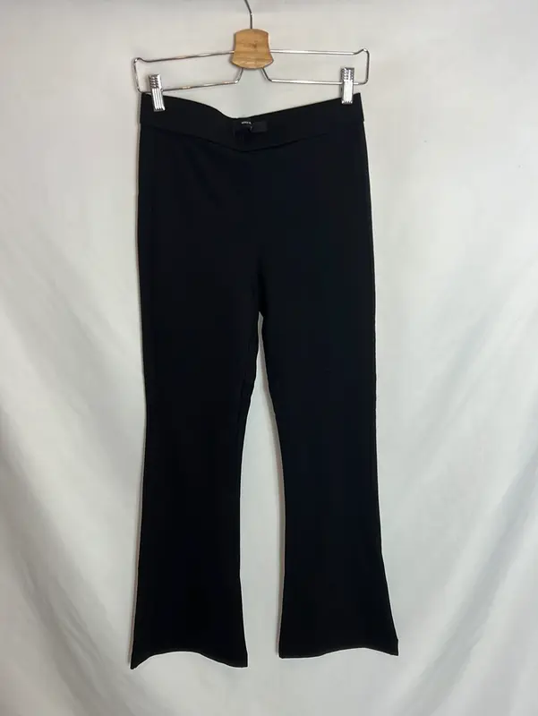 VERO MODA. Pantalón leggins campana T.m
