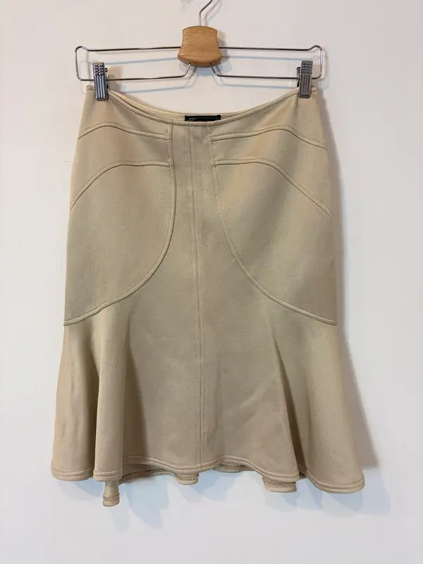 VERSACE. Falda elástica volante