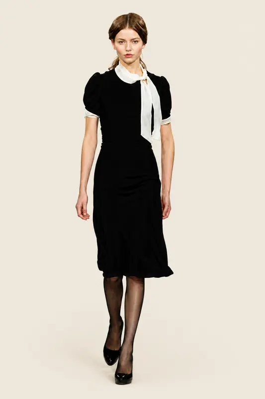 Vestido De Fiesta Negro De Terciopelo