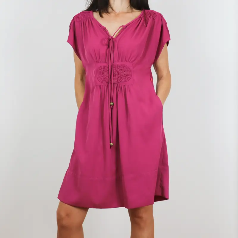 Vestido de manga corta color granate