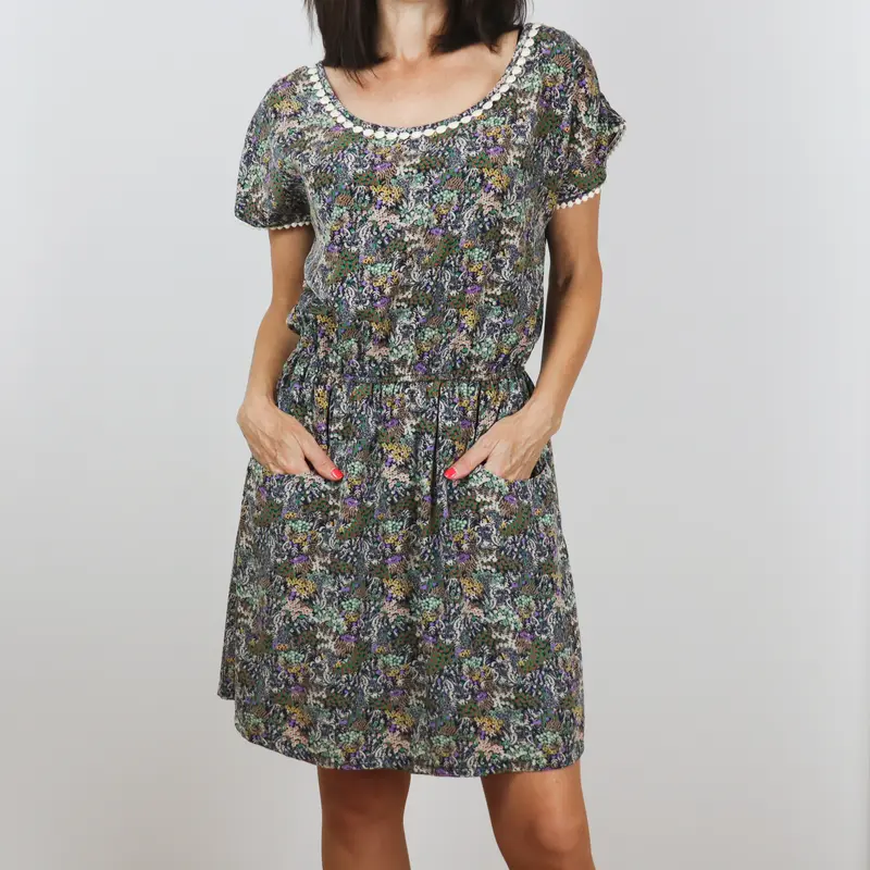 Vestido de manga corta estampado tonos verdes