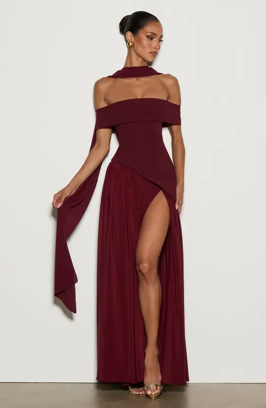 VESTIDO LARGO DELILAH - LACADO CEREZA
