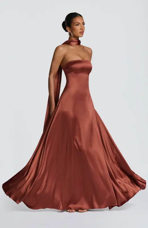 VESTIDO LARGO MORVEN - ÓXIDO