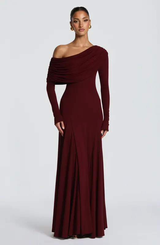 VESTIDO LARGO RAFAELA - LACADO CEREZA