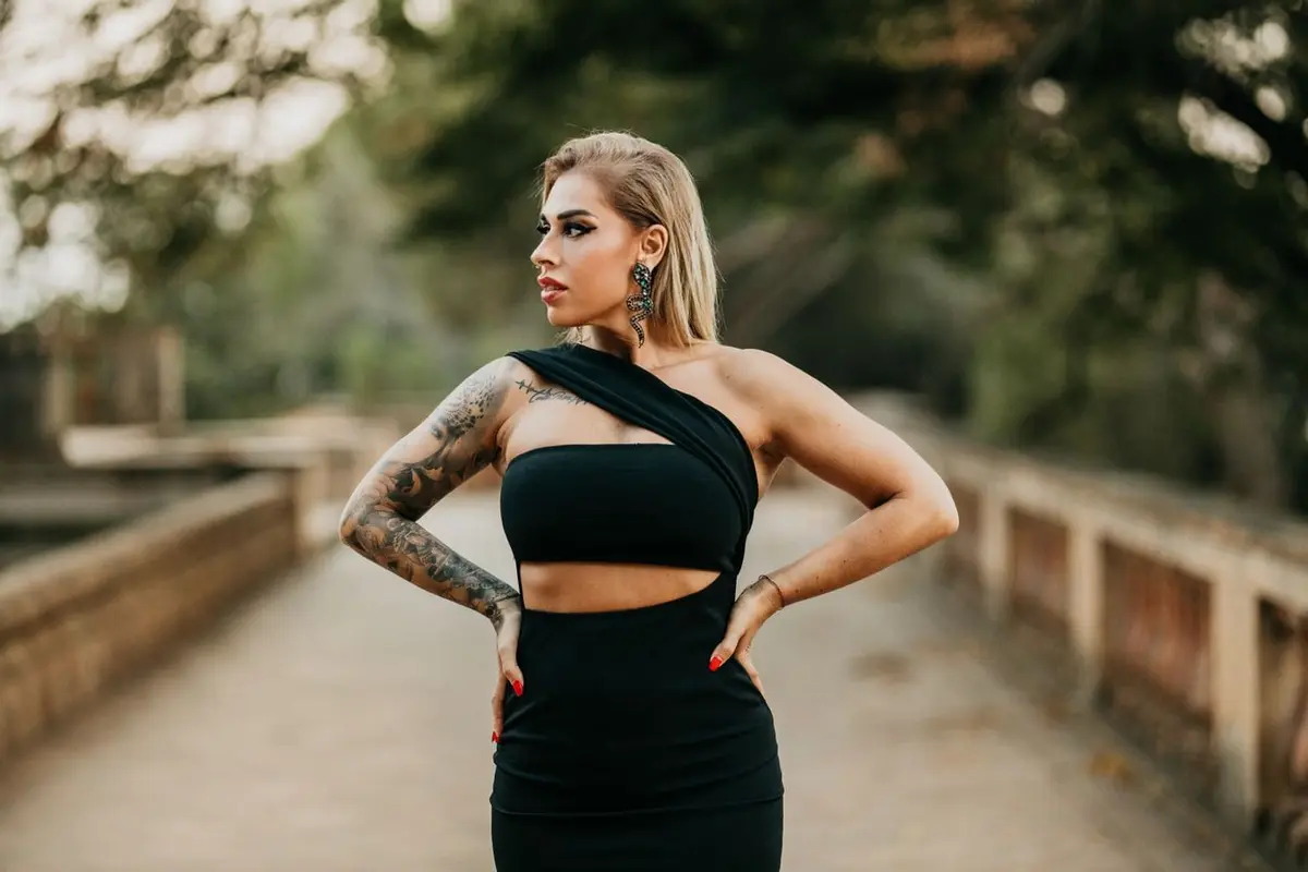 Vestido negro asimétrico Diana