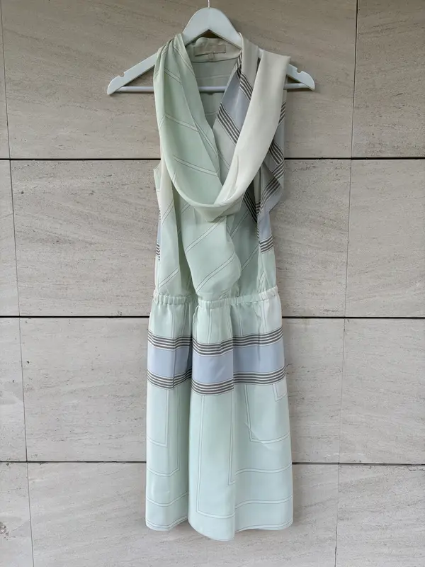 Vestido seda lazada