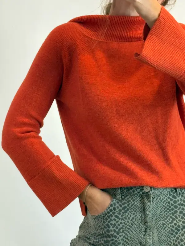 VEZAVENA. Jersey lana rojo espalda