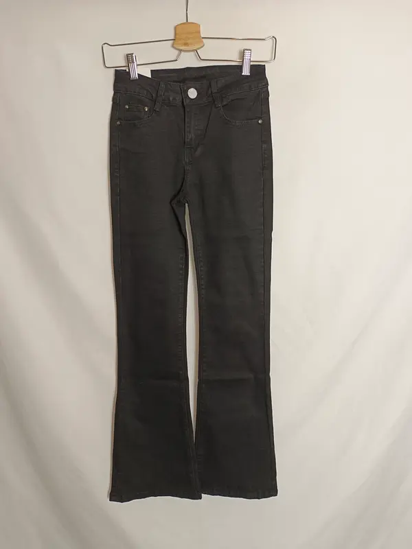 WEAR JEANS V168. Pantalón negro campana T.36
