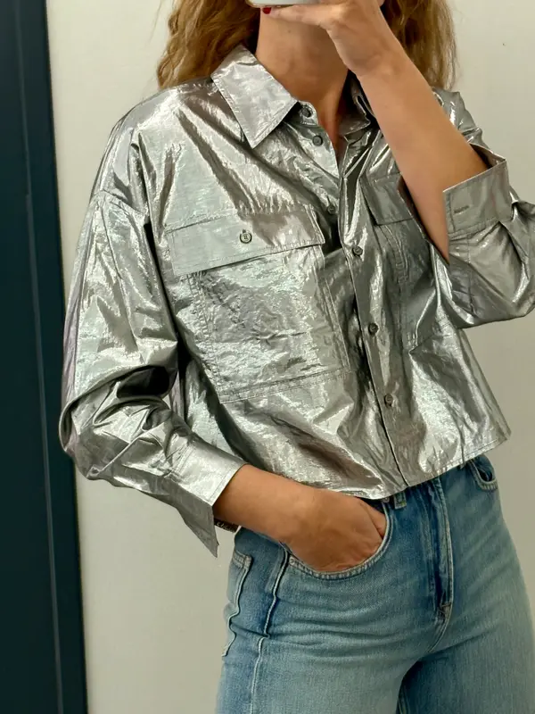 WEEKEND MaxMara. Camisa plateada textura