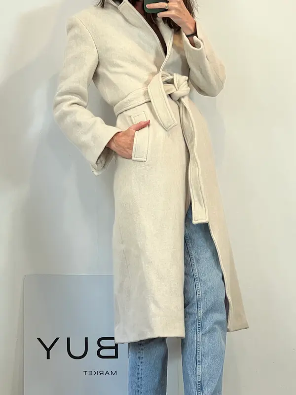 ZARA. Abrigo largo beige lana