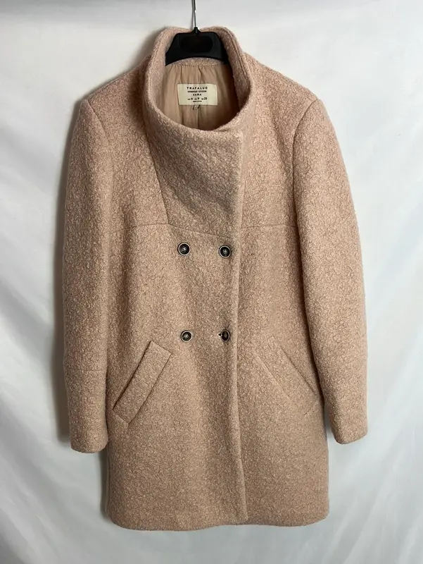 ZARA. Abrigo rosa rizo T.m