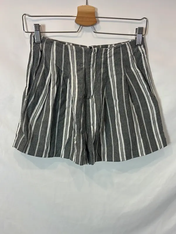 ZARA. Bermuda rayas fluida. T S