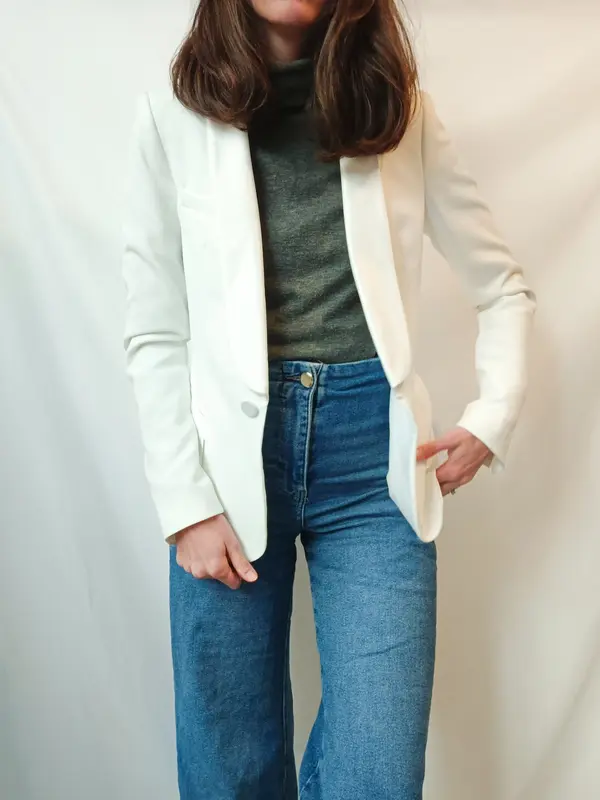 ZARA. Blazer blanca solapa T.s