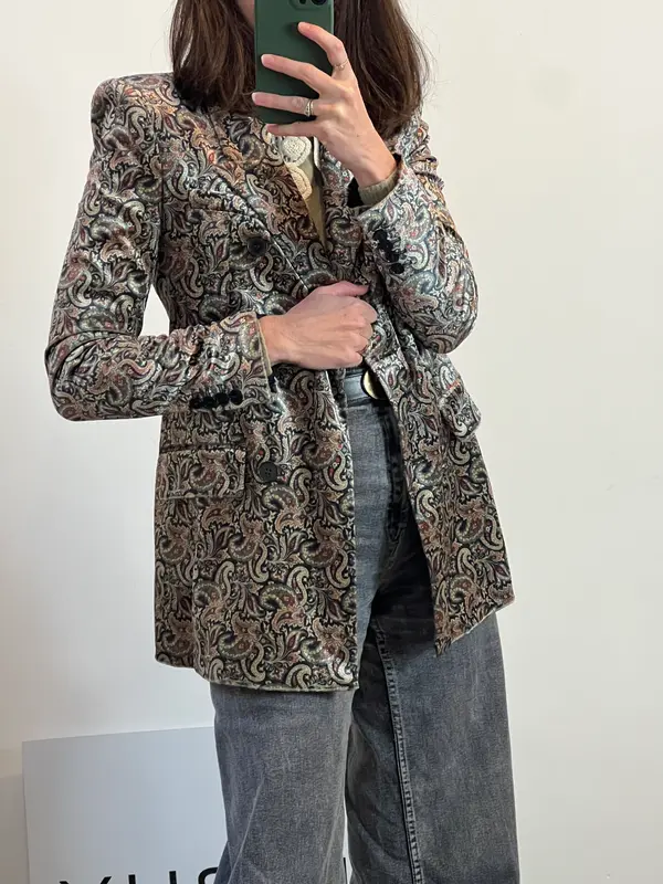 ZARA. Blazer terciopelo estampada