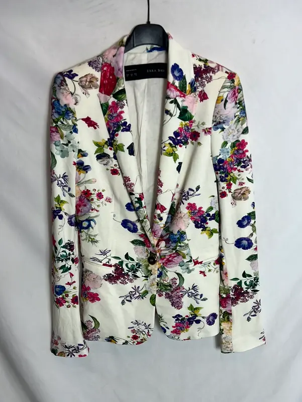 ZARA. Blazer textura estampada flores. T XS