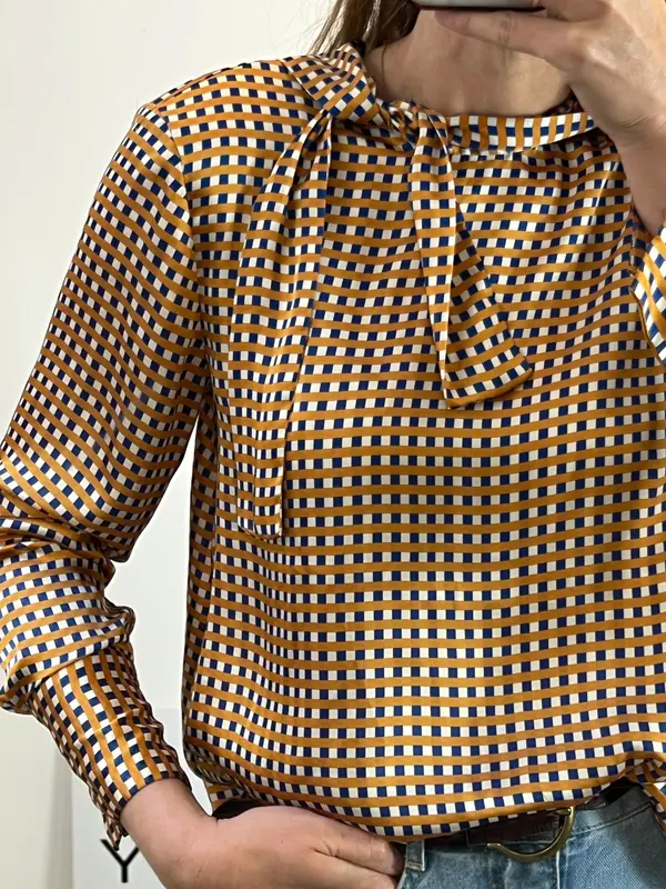 ZARA. blusa a cuadros detalle cuello. T M