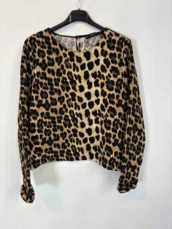 ZARA. Blusa animal print aberturas. T M