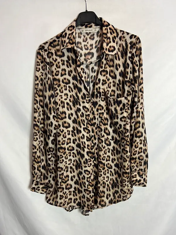 ZARA. Blusa animal print fluida. T XS