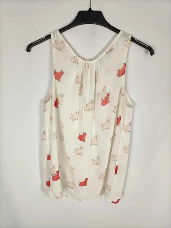 ZARA. Blusa beige gatos T.s