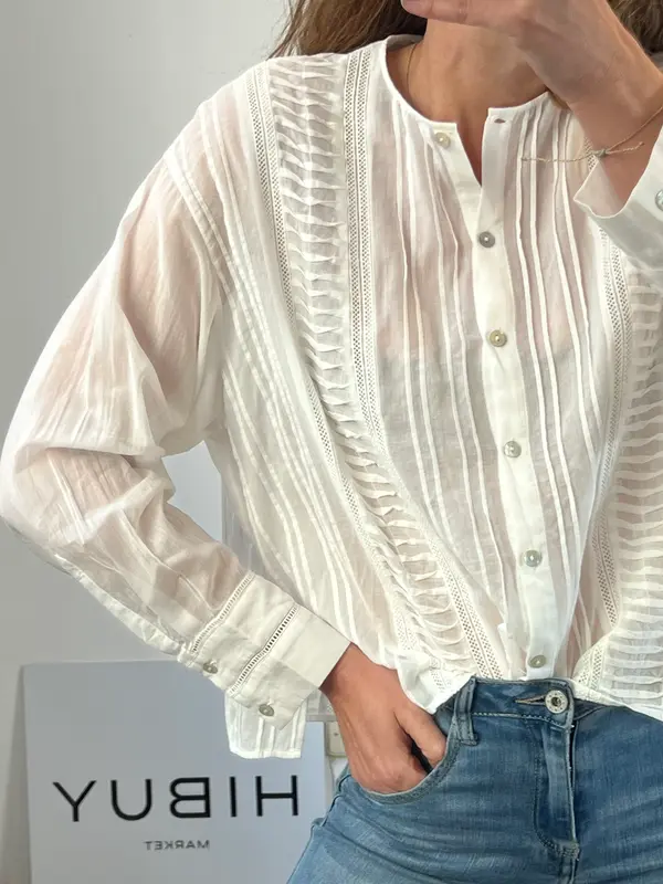 ZARA. Blusa blanca detalles. T S