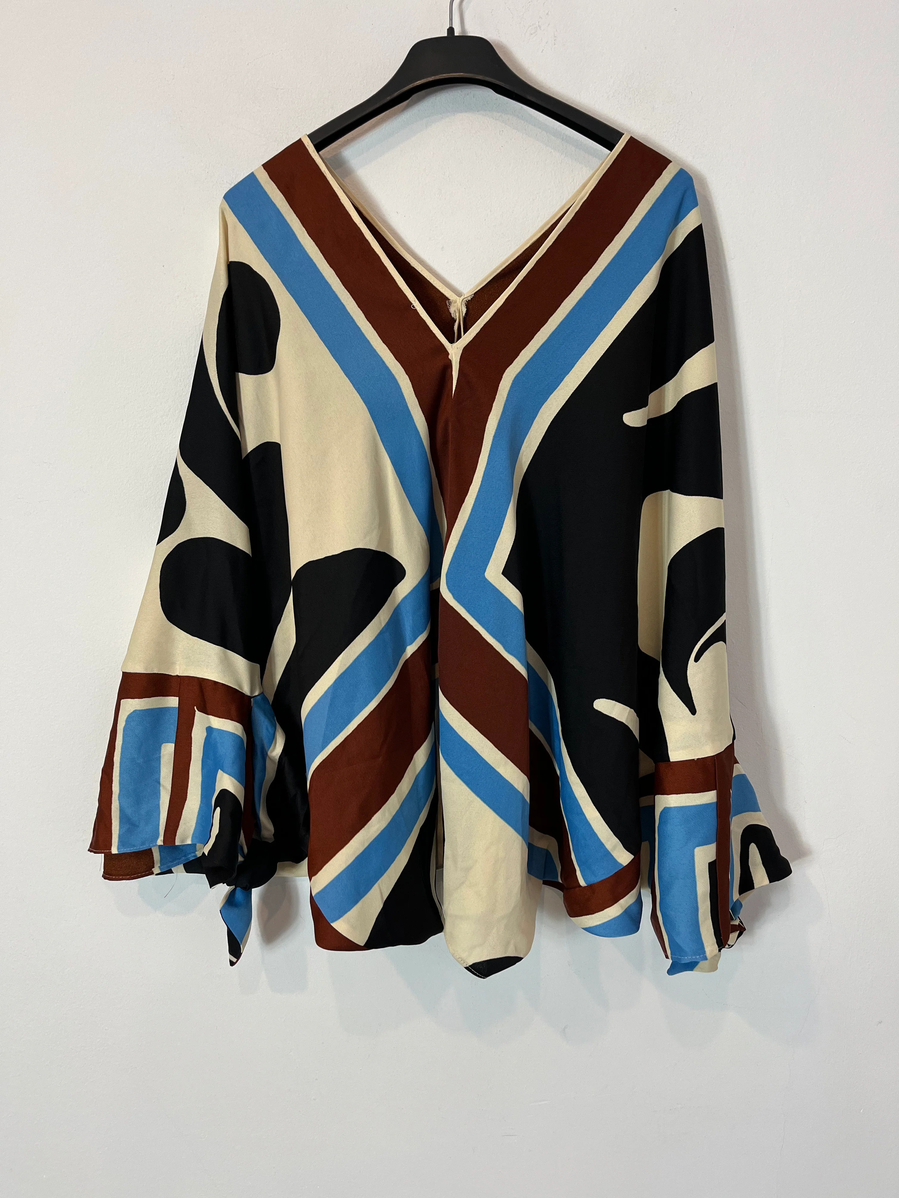 ZARA. Blusa estampado T. M
