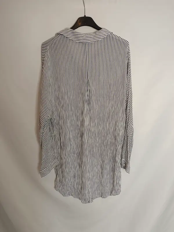 ZARA. Blusa fluida rayas T.l