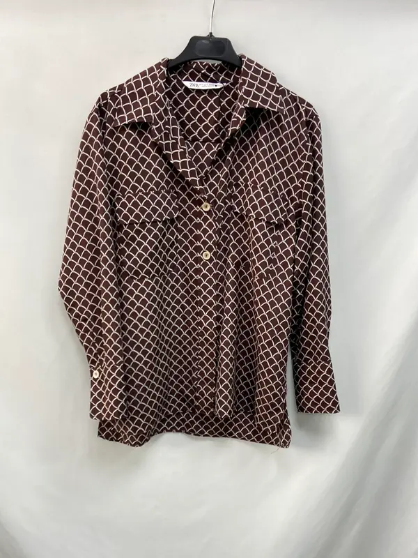 ZARA. Blusa marrón estampado T.s