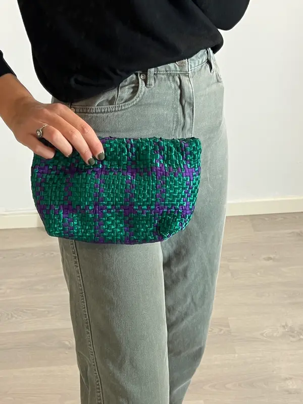 ZARA. Bolso de mano trenzado bicolor
