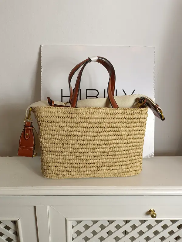 ZARA. Bolso rafia detalles cuero