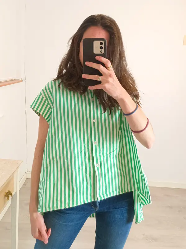 ZARA. camisa fluida rayas verde y blanca T.l
