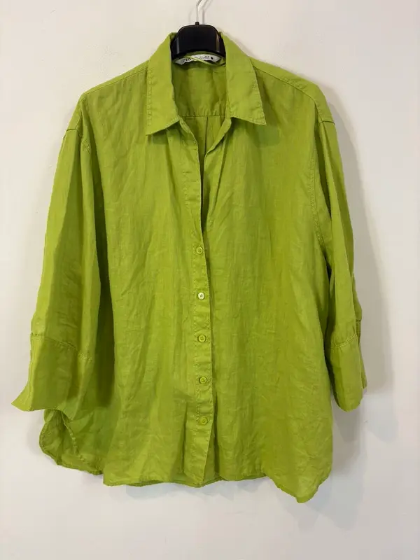 ZARA. Camisa lino verde lima