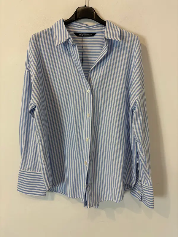ZARA. Camisa Oxford rayas