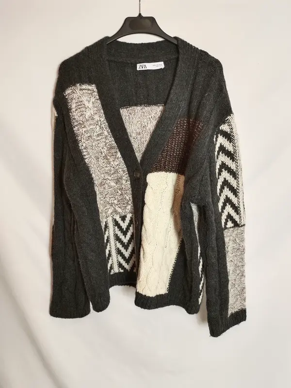 ZARA. Cárdigan multiestampado T.s