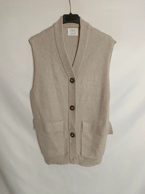 ZARA.Chaleco beige abotonado T.13/14(xs/s)