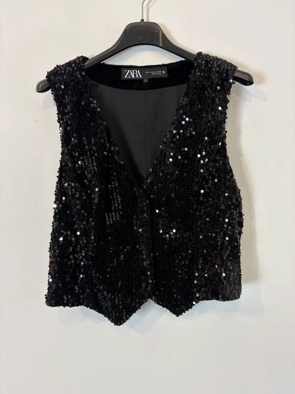 ZARA. Chaleco negro lentejuelas. T M