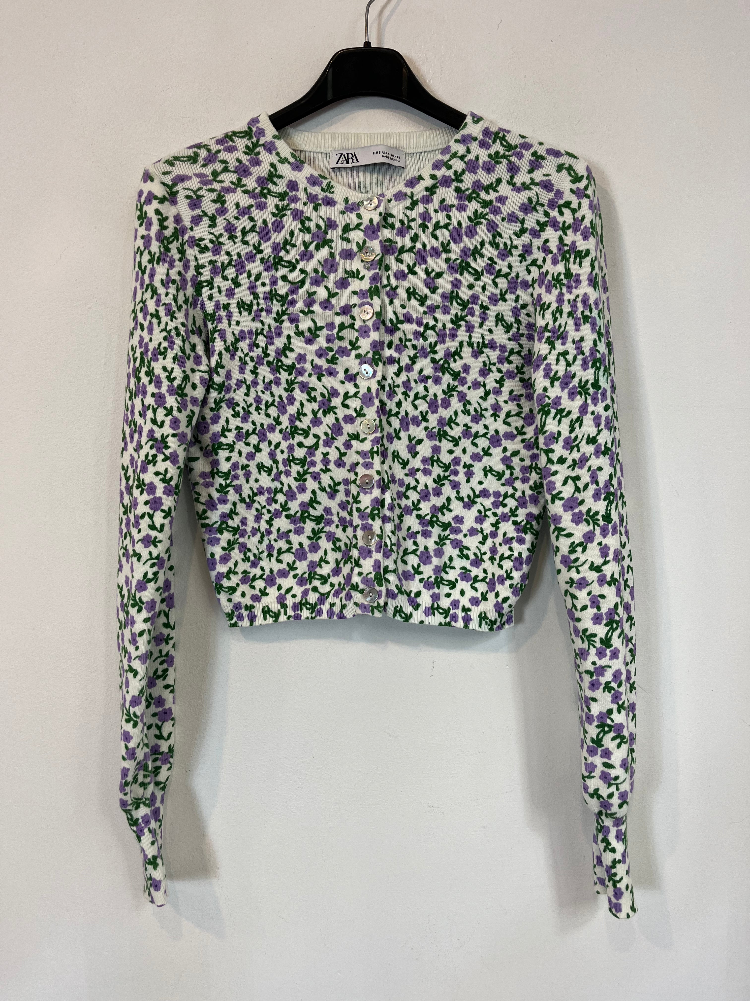 ZARA. Chaqueta canalé flores. T S