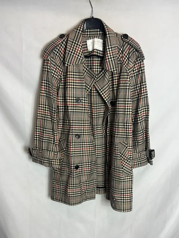 ZARA. Chaqueta estilo gabardina cuadros. T M