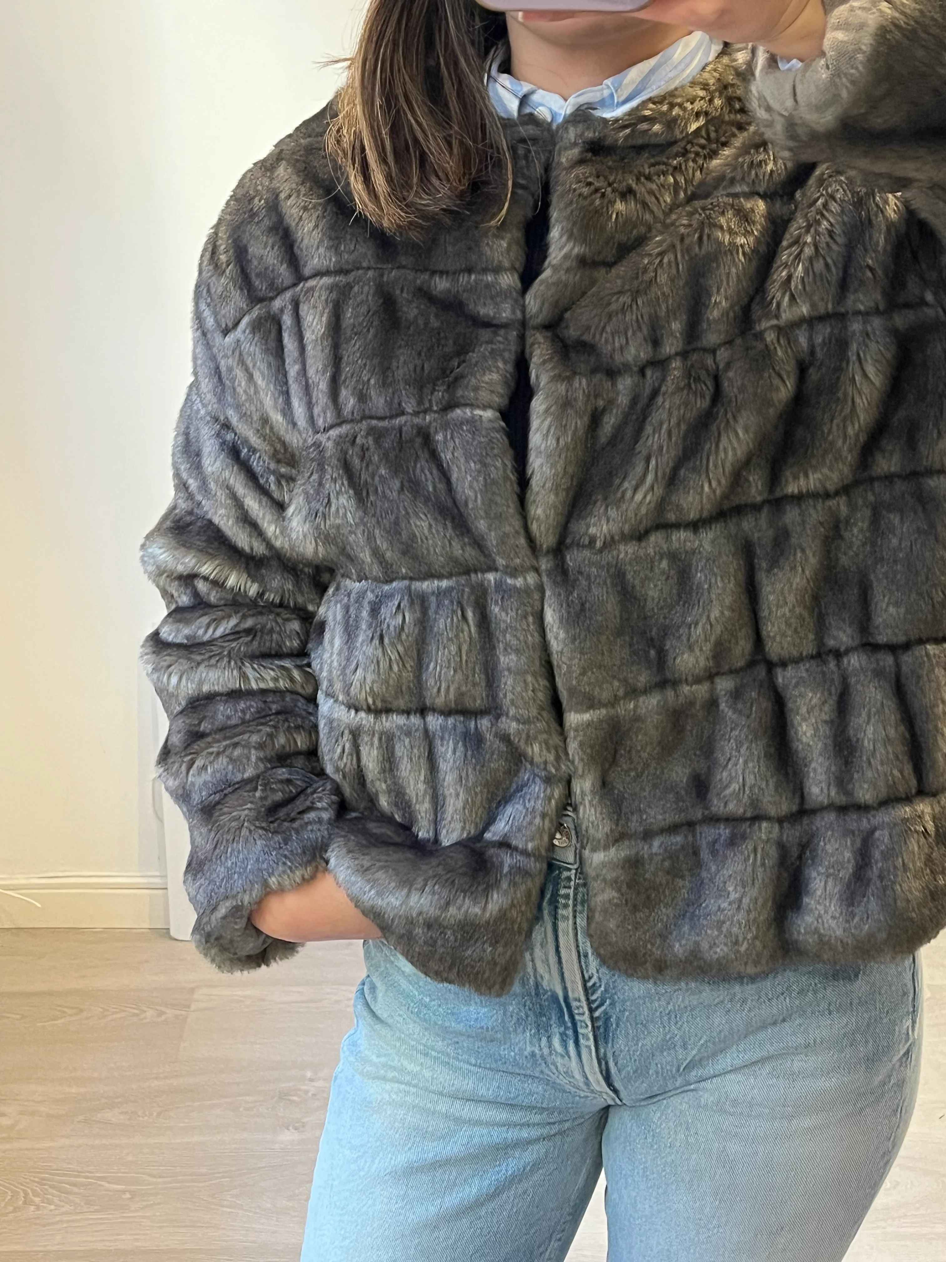 ZARA. Chaqueta pelo tonos grises. T M