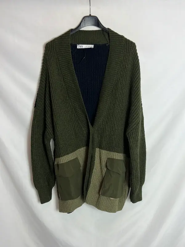 ZARA. Chaqueta punto tricolor estilo oversized . T S