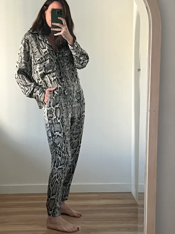ZARA. Conjunto fluido animal print